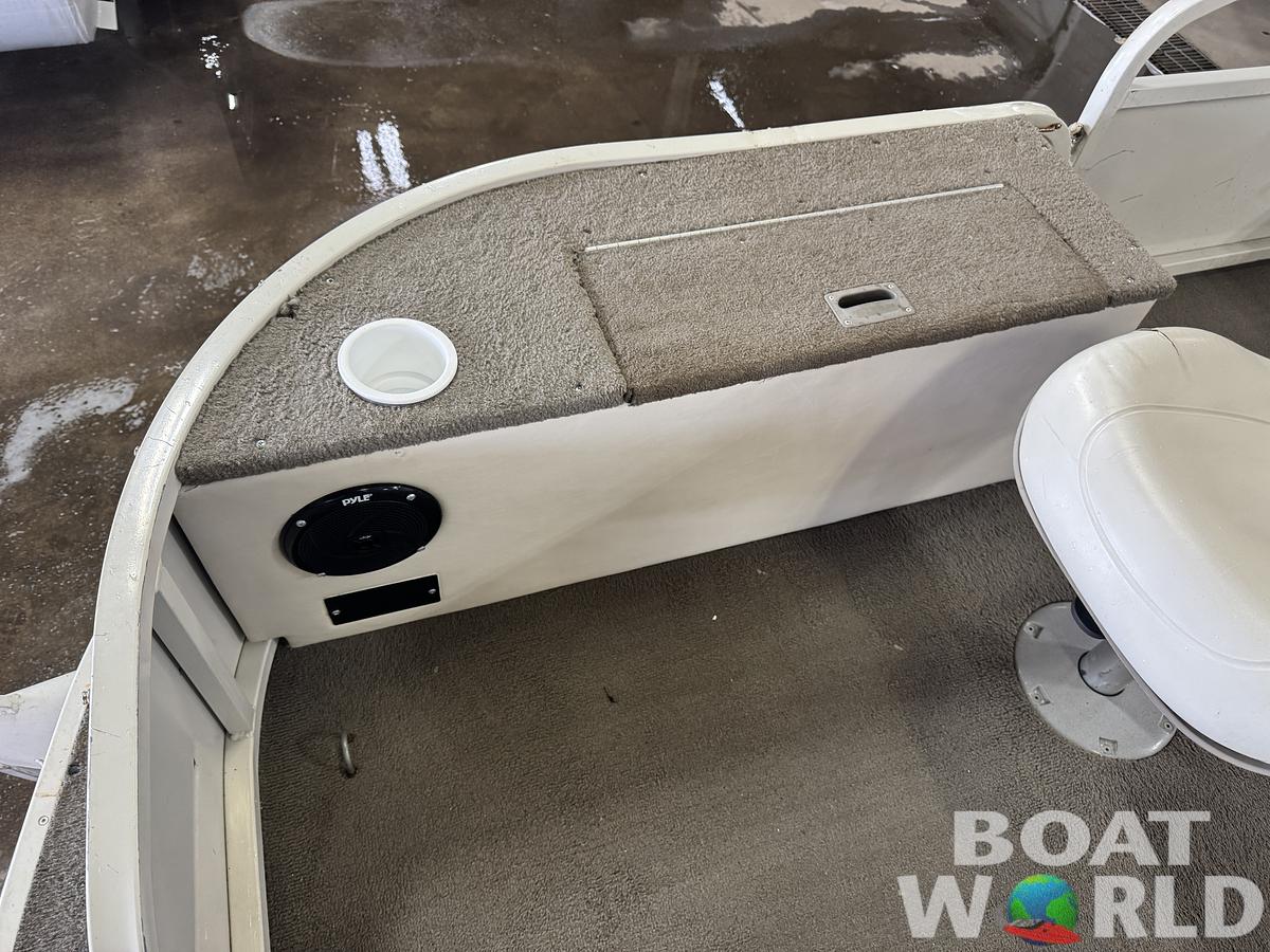 Used 2006 Crestliner 2285 CFI Pontoon