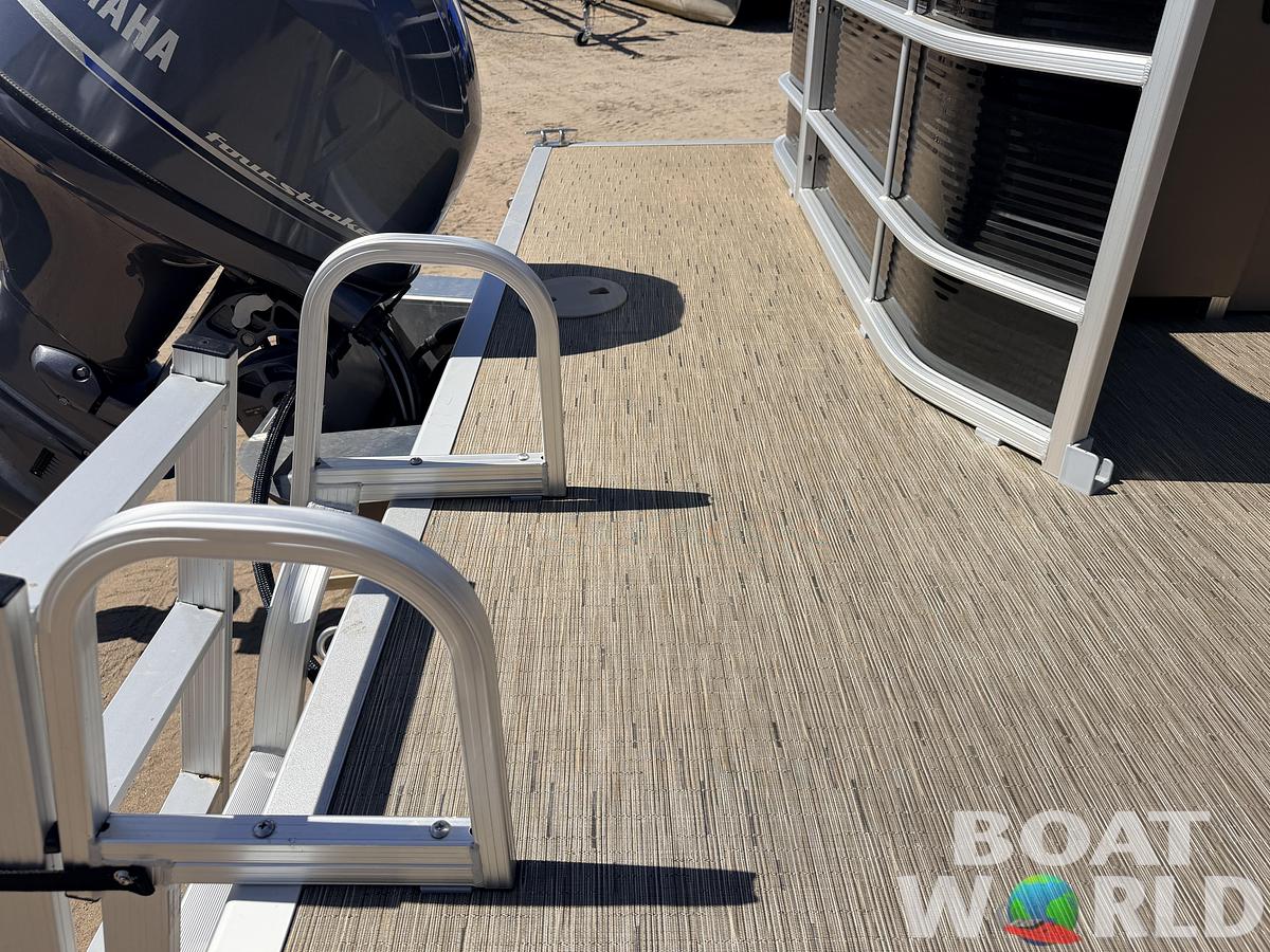 Used 2023 Bennington 20 SX Cruise & 90HP Yamaha 4Stroke - $31,995