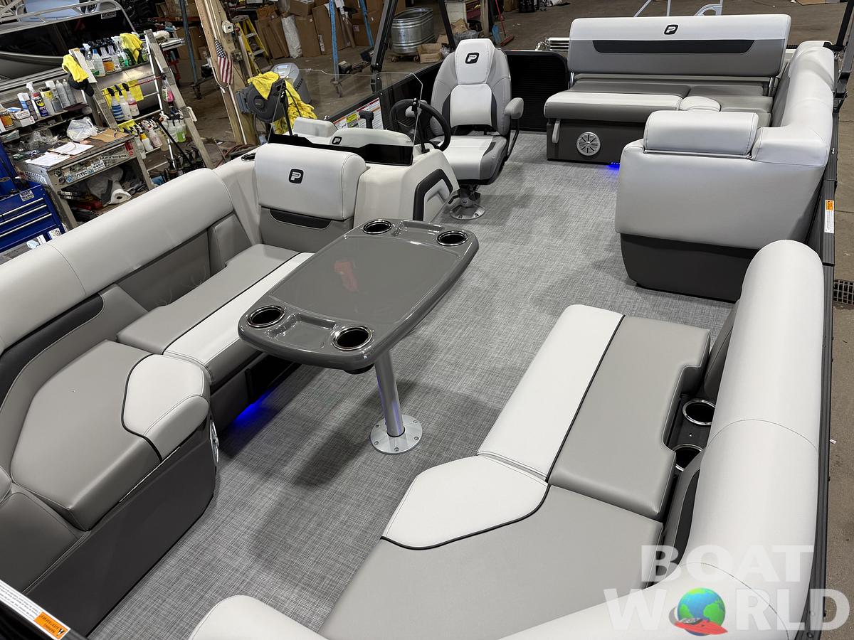 2026 Princecraft Vectra 21 RL Swingback Lounge $31995