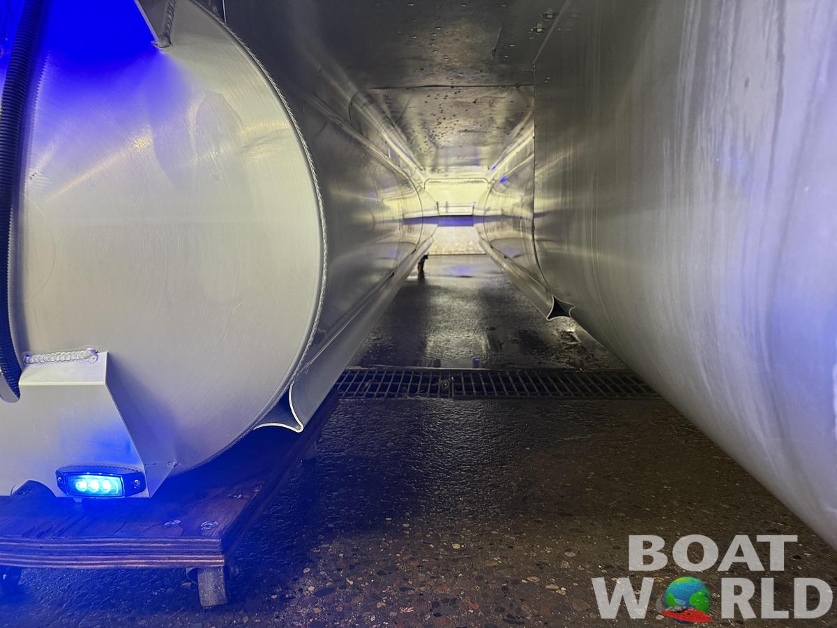 Used 2026 Bentley Pontoons Legacy 223 DL Quad Lounge Tritoon & 250HP