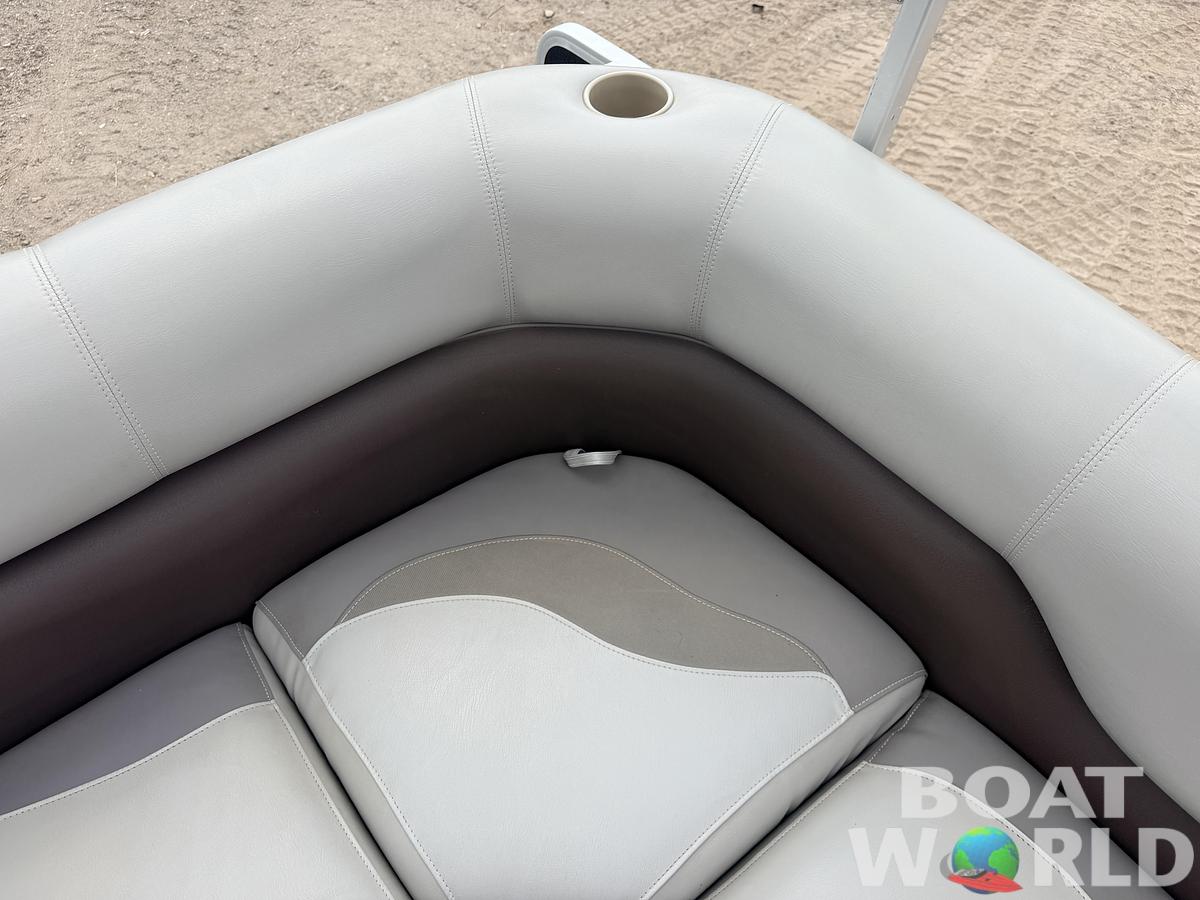 Used 2016 Premier 220 SunSpree & 50HP Honda 4Stroke -$24,995