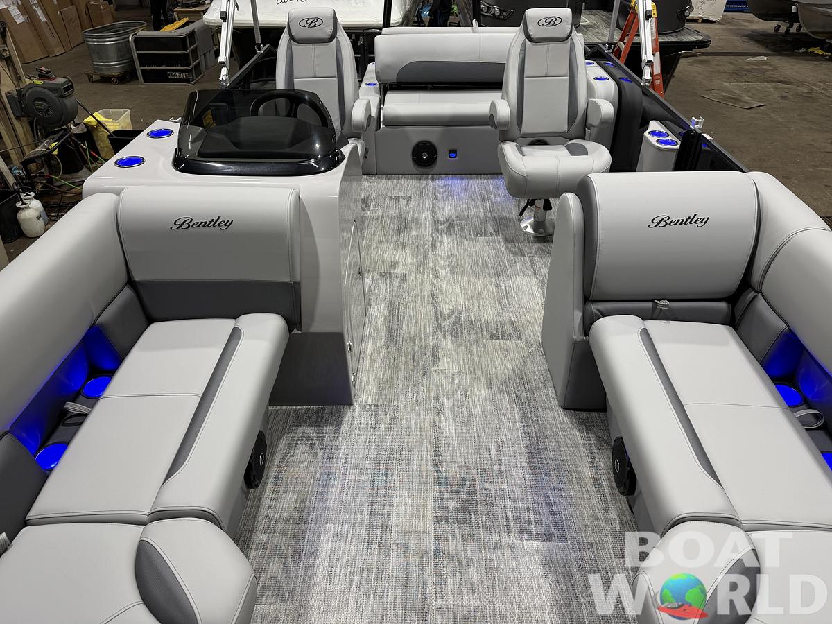 2026 Bentley Pontoons Legacy 220 Swingback
