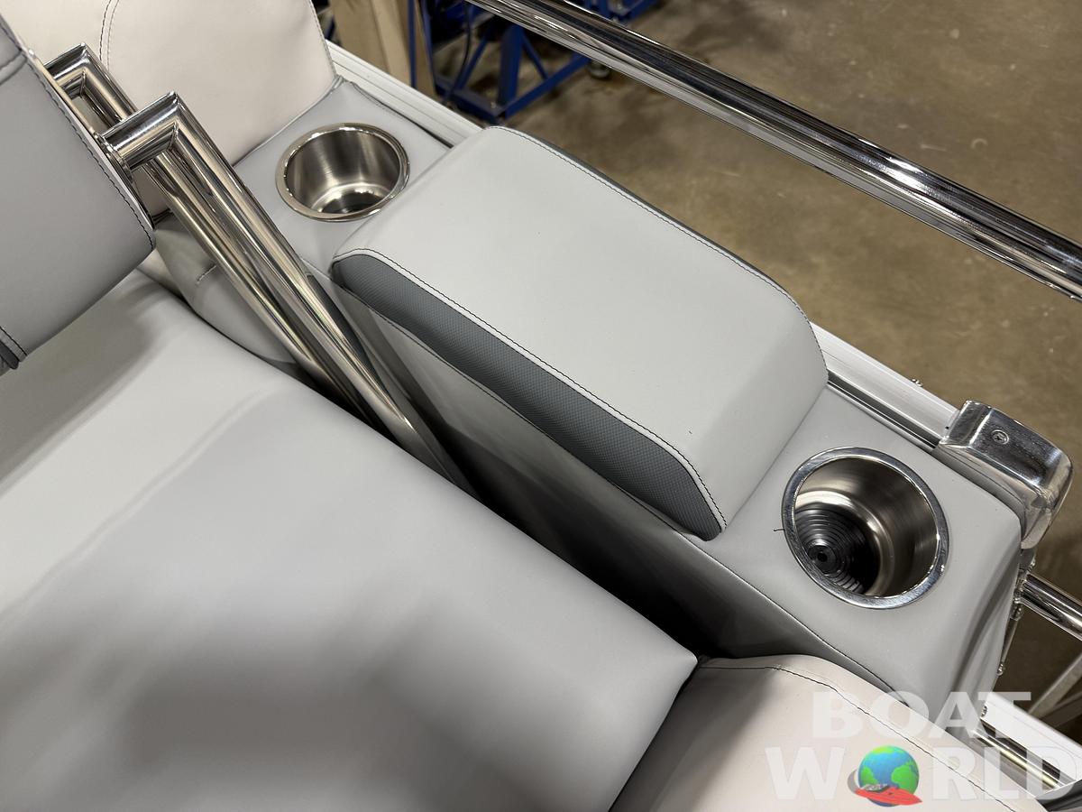 2025 Tahoe Pontoons Cascade 2385 Quad Lounge Shift SS Tritoon & Honda 4-Stroke EFI