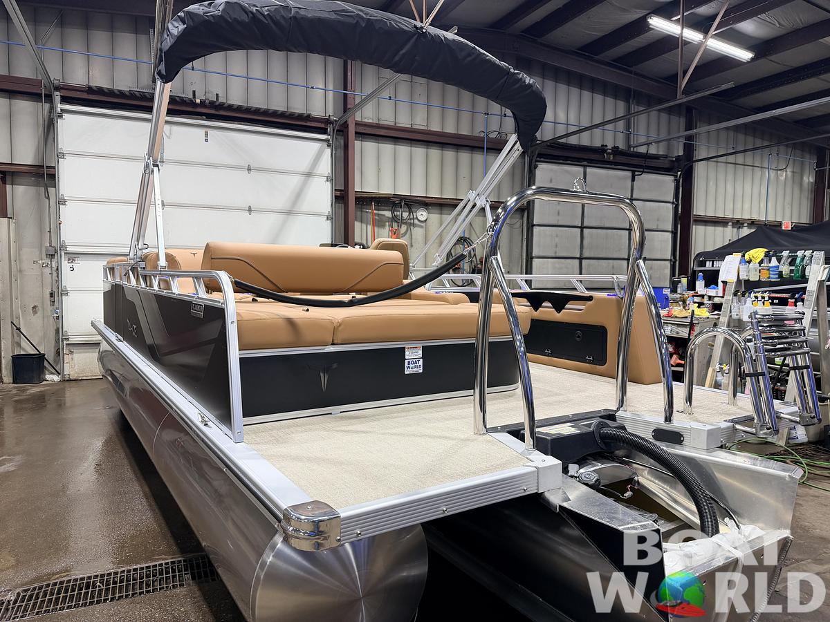 2026 Tahoe Sport 2385 VRB Swingback Tritoon $47995