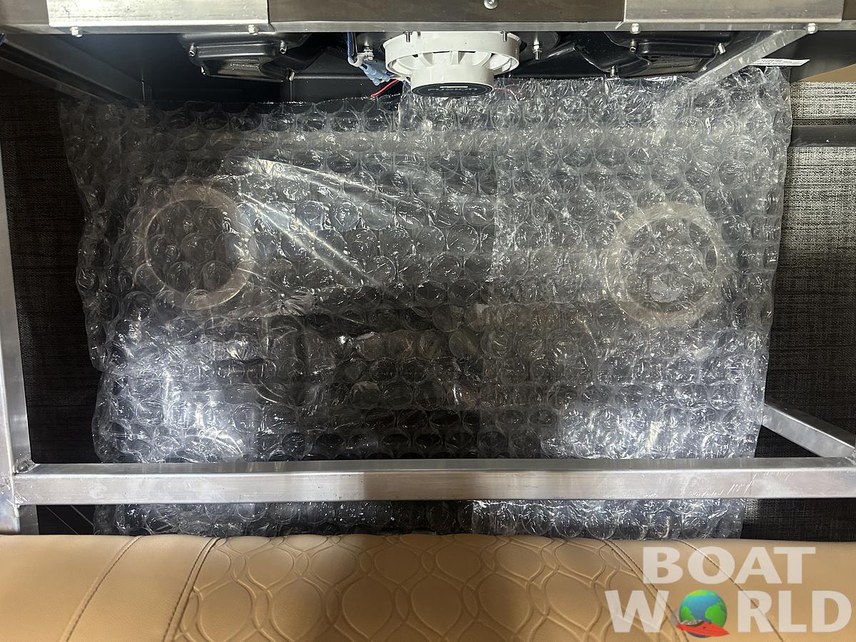 2025 Tahoe Pontoons LTZ 2385 Swingback (VRB) Windshield Tritoon & Honda 4-Stroke EFI