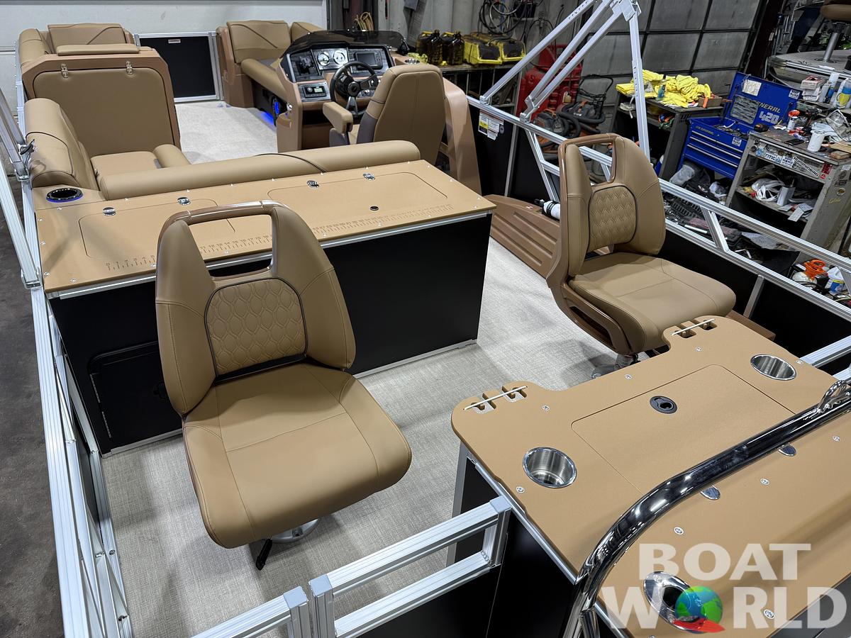 2027 Tahoe Sport 2385 Rear Fish Tritoon $53995