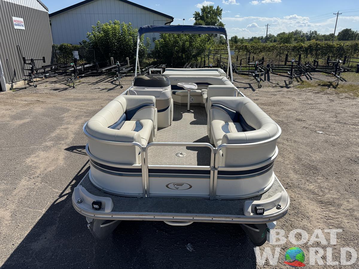 Used 2004 Fisher 220 Freedom Pontoon