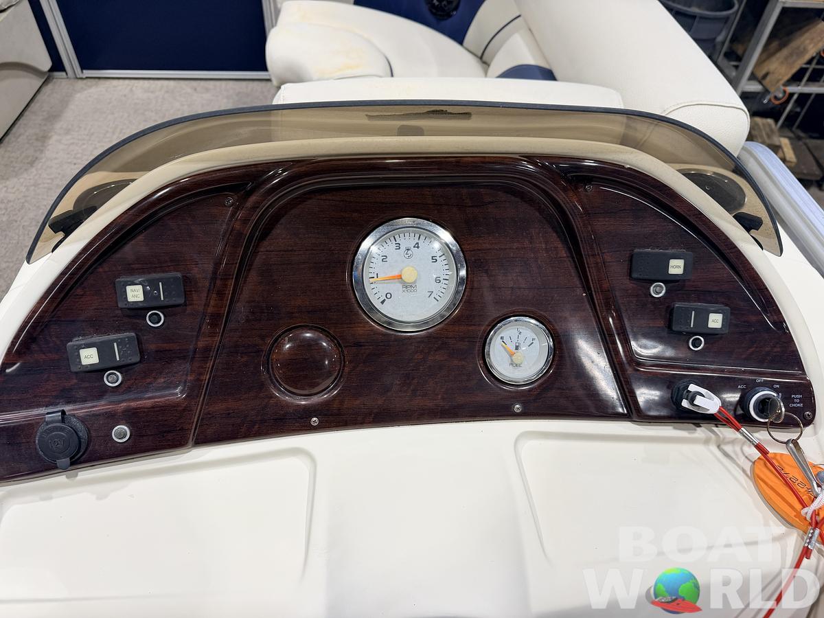 Used 2015 SunChaser 8520 Classic Cruise & 30HP Mercury 4Stroke EFI -$14,995