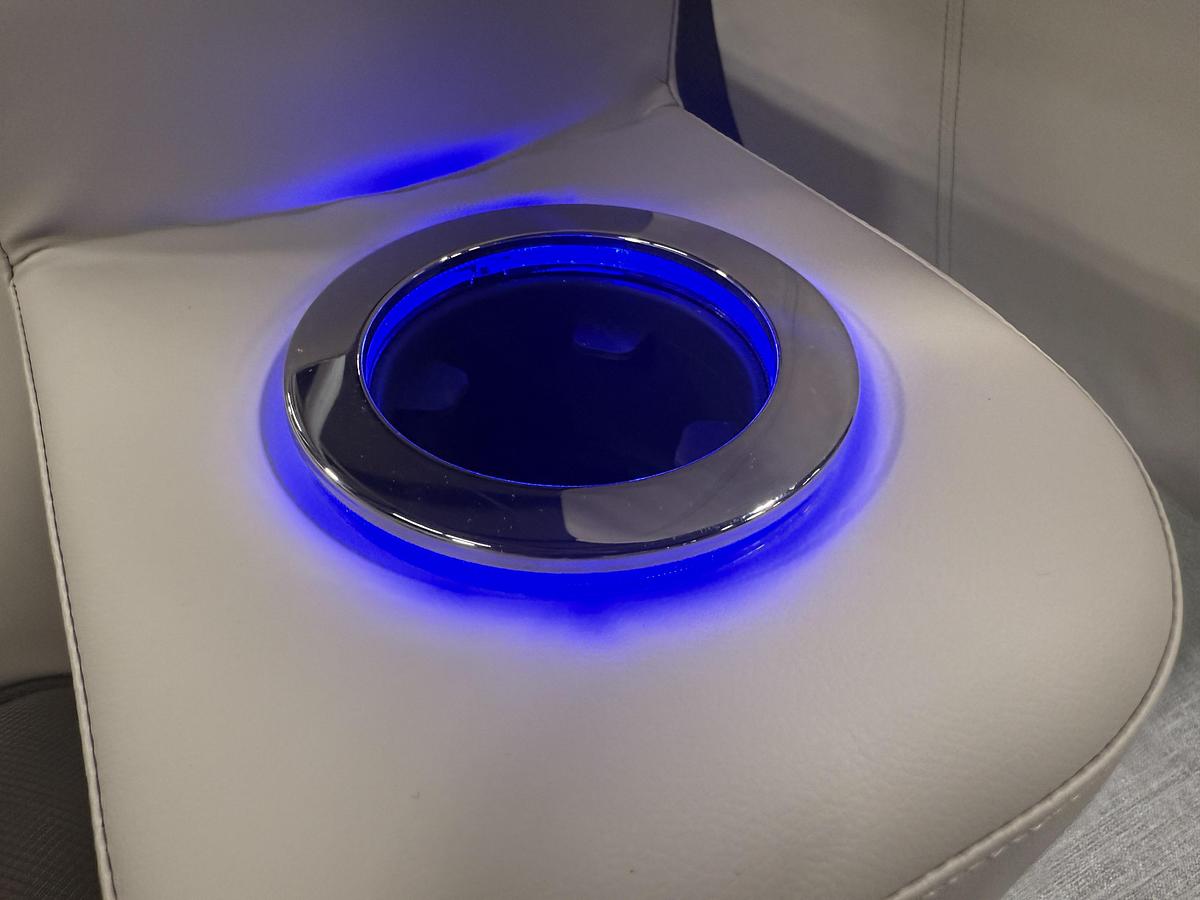 2025 Tahoe Pontoons LTZ 2385 Quad Lounge Shift SS Tritoon & Honda 4-Stroke EFI