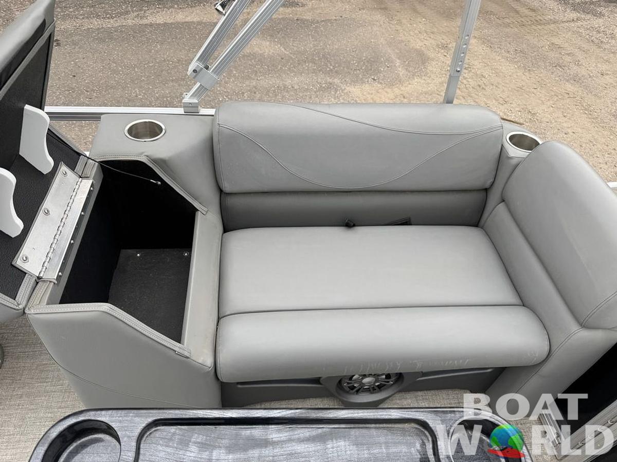 Used 2021 Tahoe Pontoons SLT 18' Quad Lounge & Honda 60HP 4-Stroke EFI