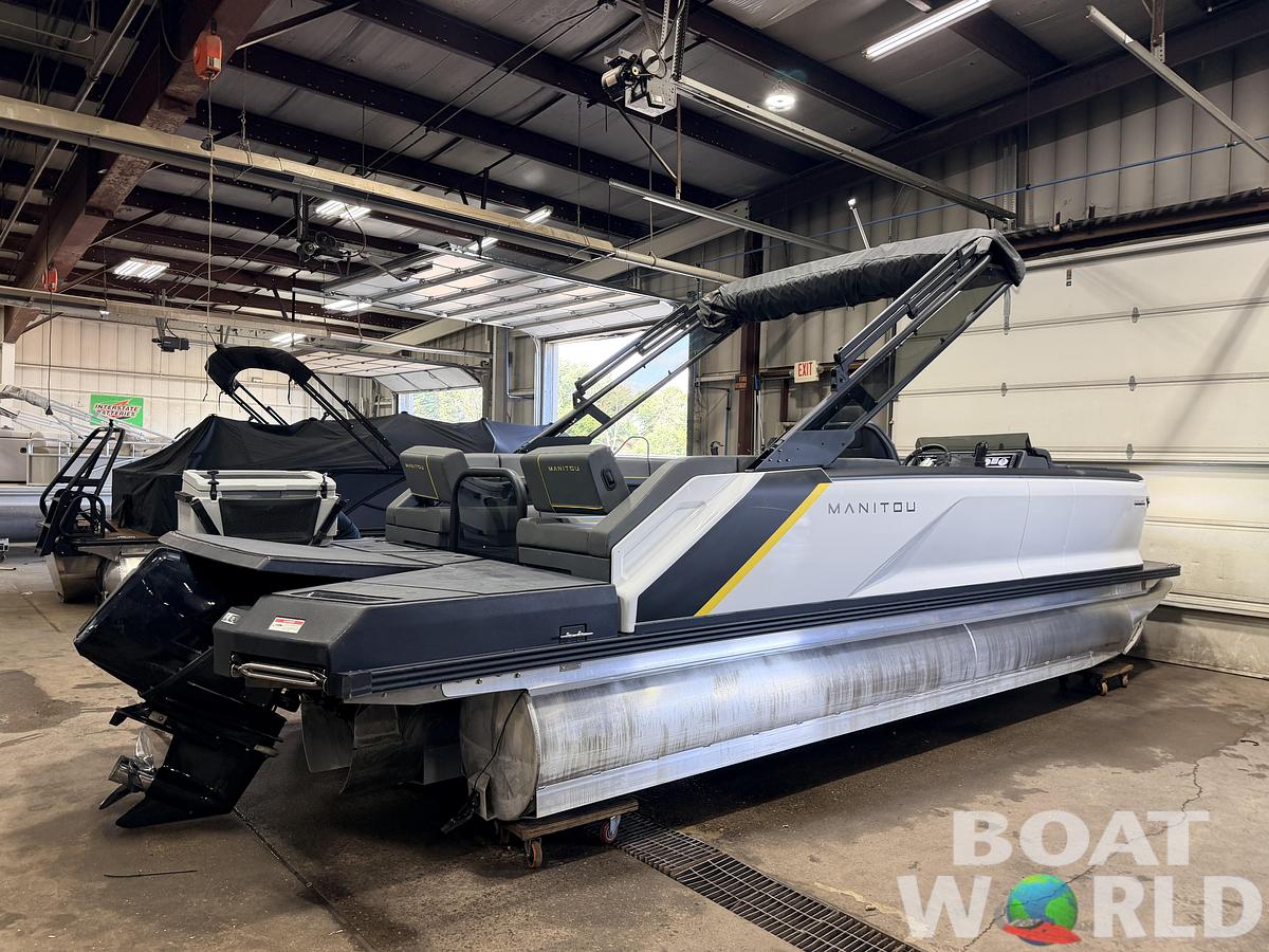Used 2023 Manitou 220 Explore Tritoon & 150HP Rotax -$39,995