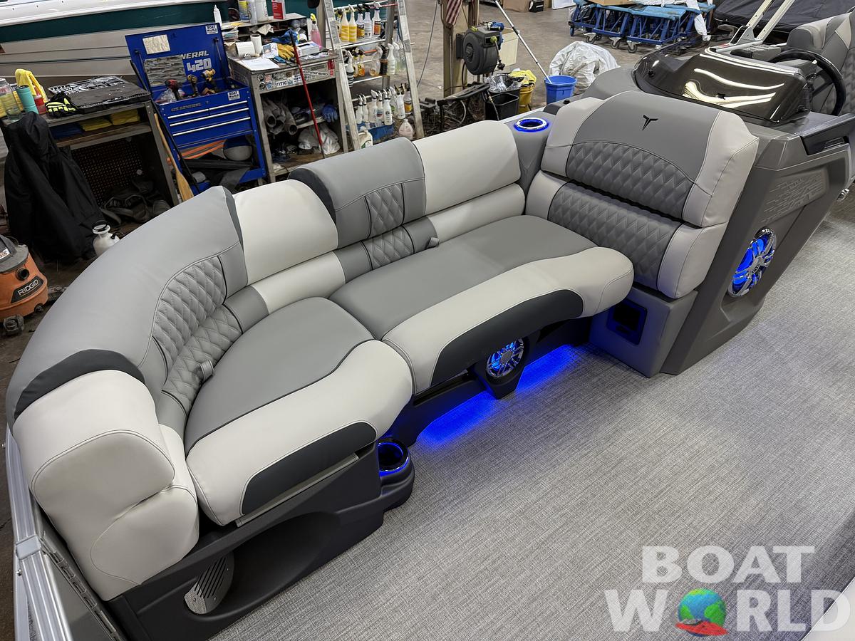 2025 Tahoe Pontoons Cascade 2385 Quad Lounge Tritoon & Honda 4-Stroke EFI