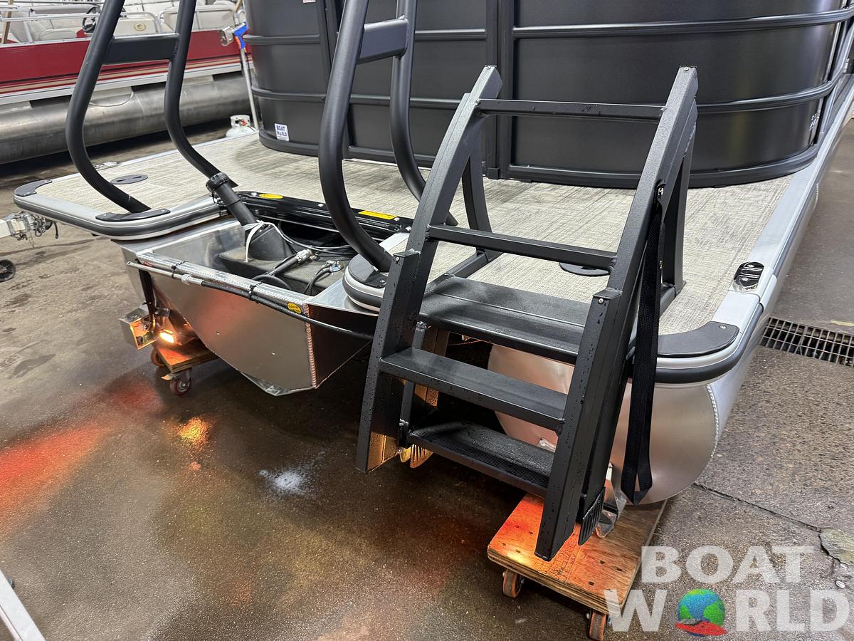 2027 Bentley Legacy 220 Navigator Quad Lounge Pontoon $42995