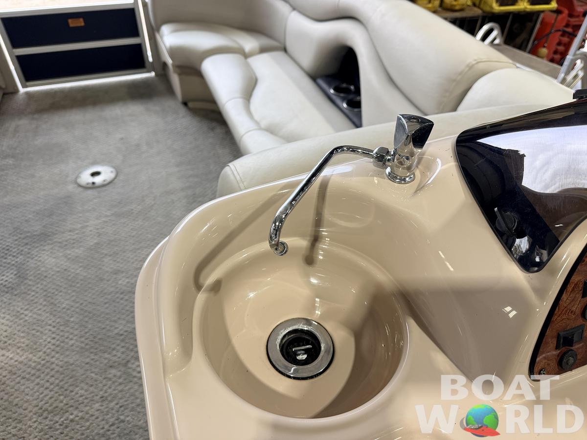 Used 2010 Starcraft StarDeck 8522 & 50HP Mercury 4Stroke -$14,995