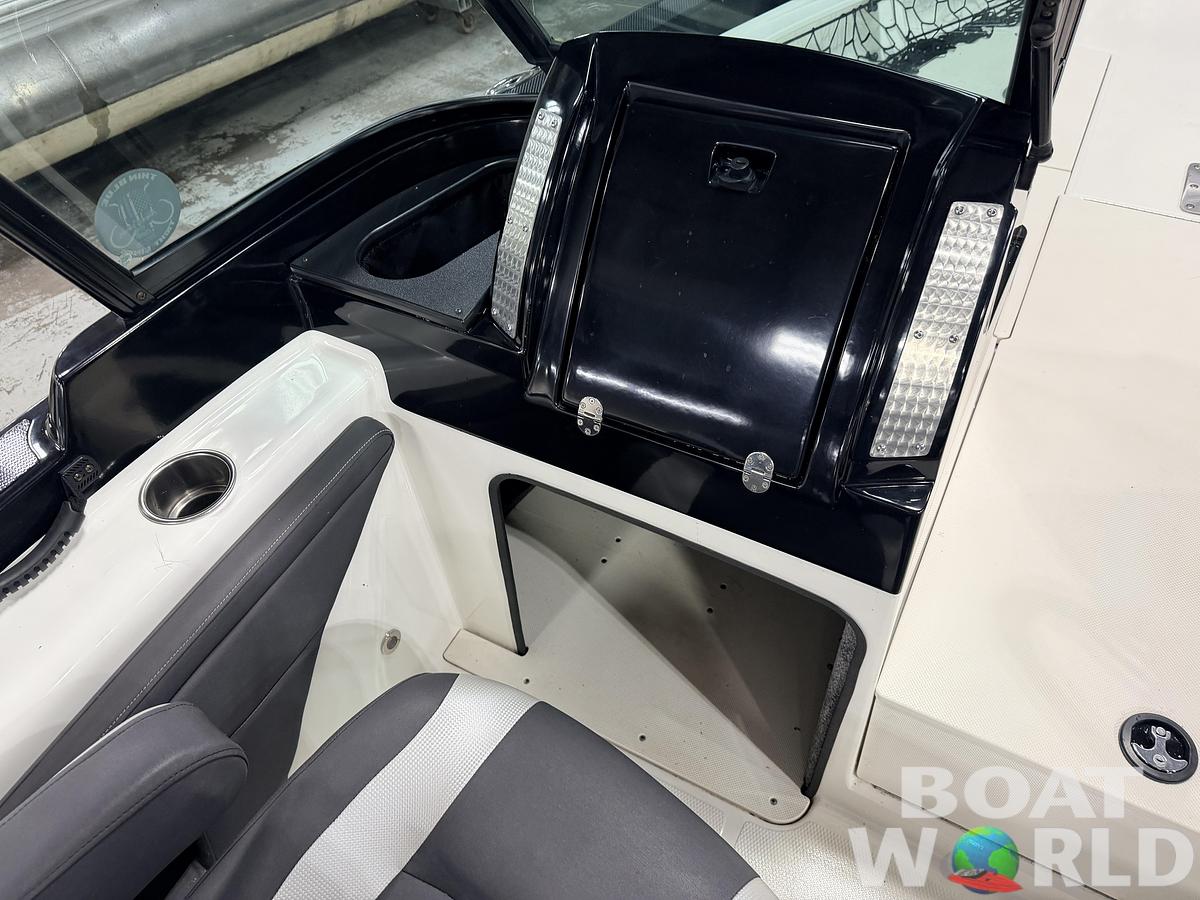 Used 2016 Larson FX 1850 DC Fiberglass Fishing Boat