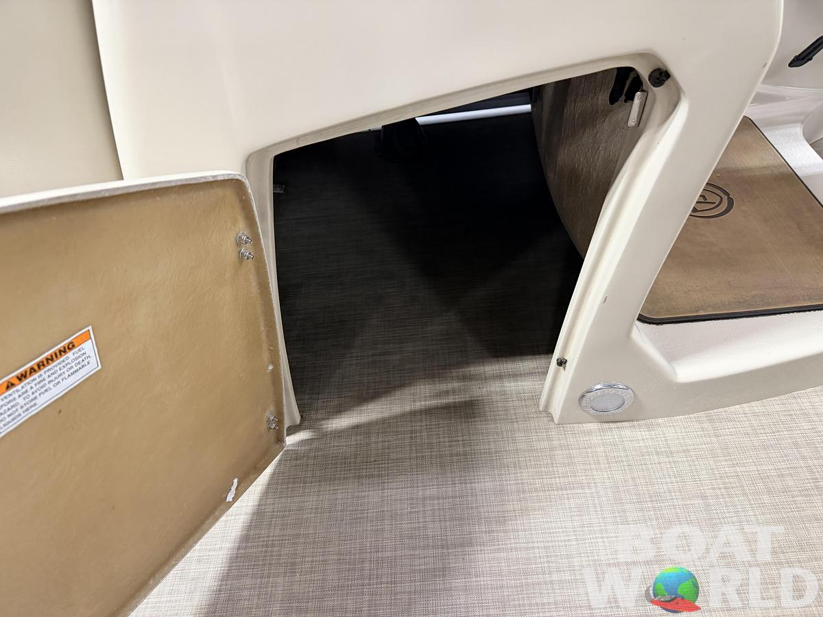 Used 2018 Premier 220 SunSpree