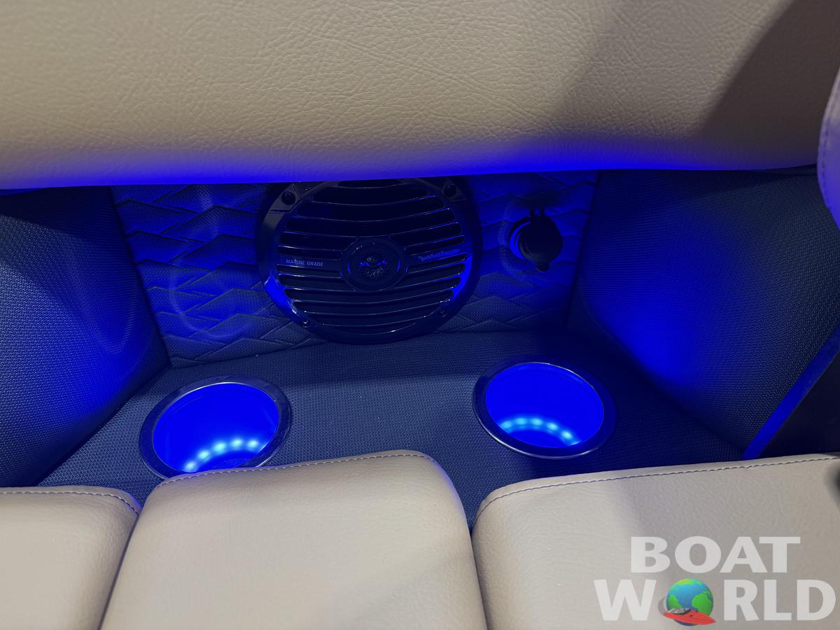 2027 Bentley Elite 223 Lounge Swingback Tritoon $66,995