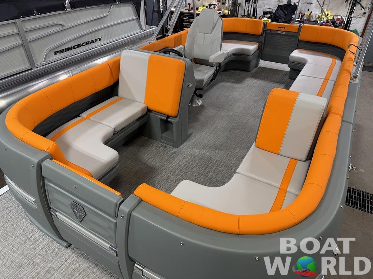 2025 Tahoe Pontoons Aura 2185 Quad Lounge & 90HP 4-Stroke EFI