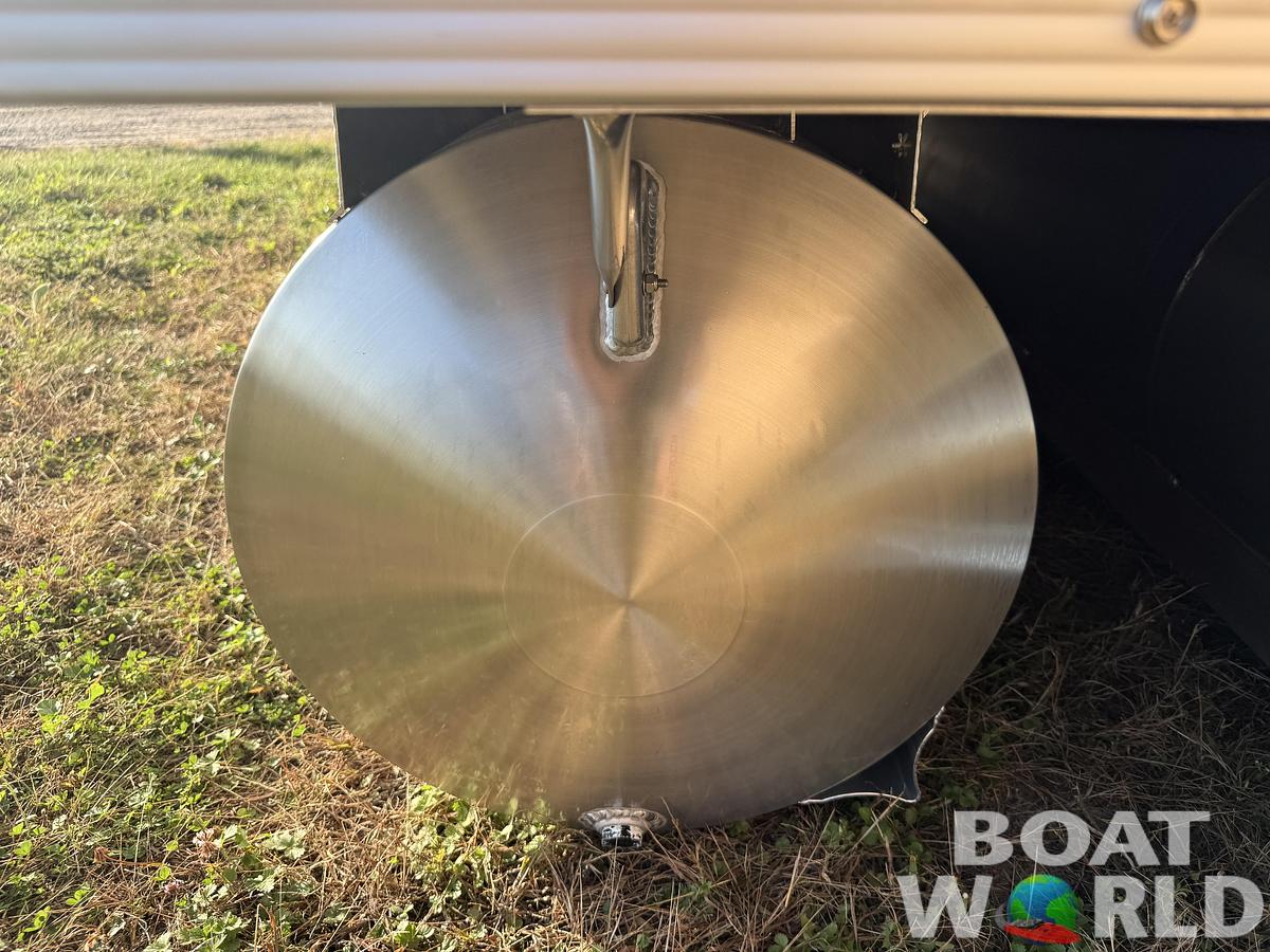 2026 Tahoe Pontoons LTZ 2385 (CRB) Cruise Rear Bench Tritoon 