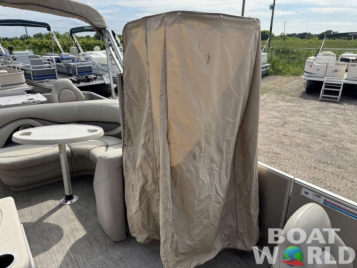 Used 2016 Sylvan 820 4-PT Pontoon