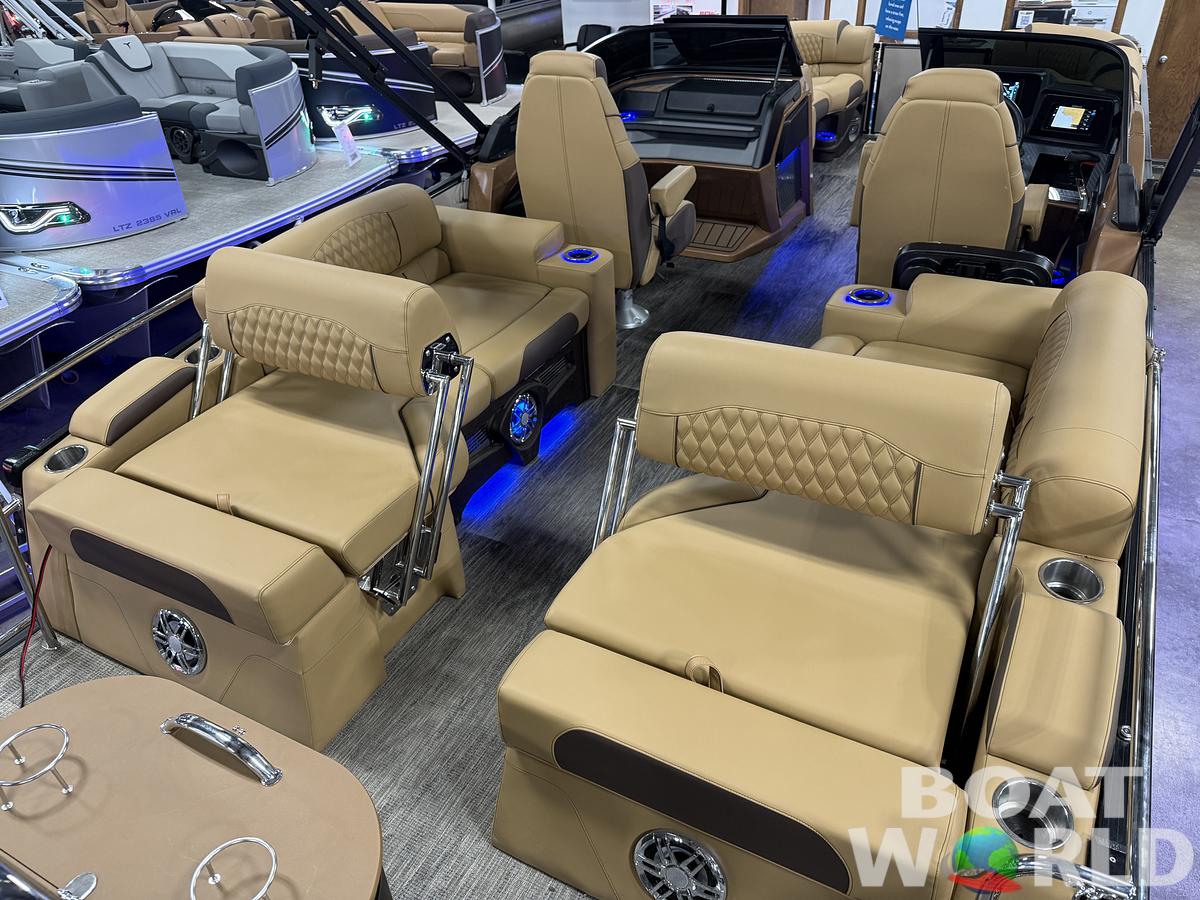 2025 Tahoe Pontoons Cascade 2385 Quad Lounge Shift Windshield Tritoon & 225HP 4-Stroke EFI