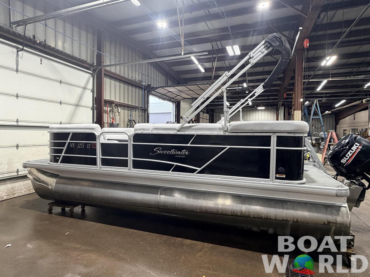 Used 2020 Sweetwater 2086 Cruise Pontoon & 70HP Suzuki 4Stroke -$25,995