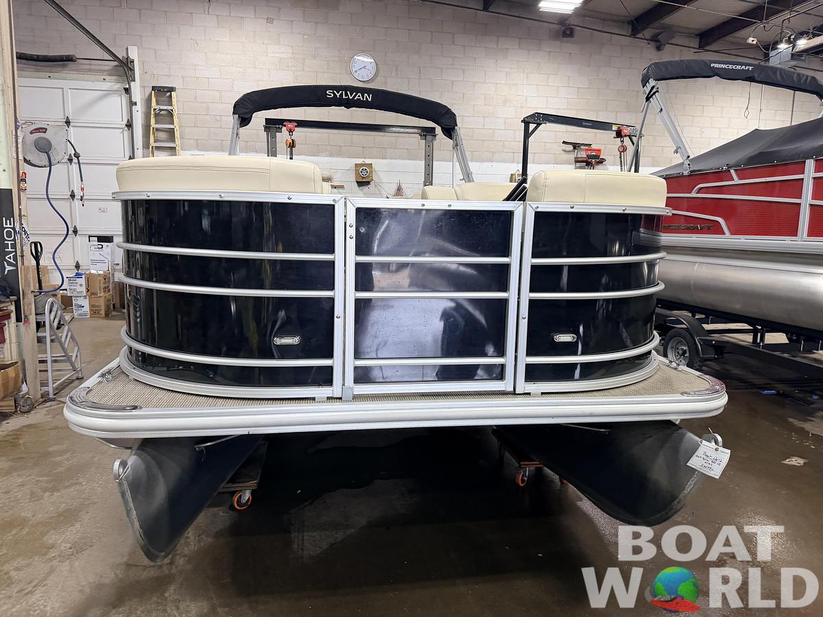 Used 2019 Sylvan MIrage 820 LZ Quad Lounge & 90HP Yamaha -$27,995