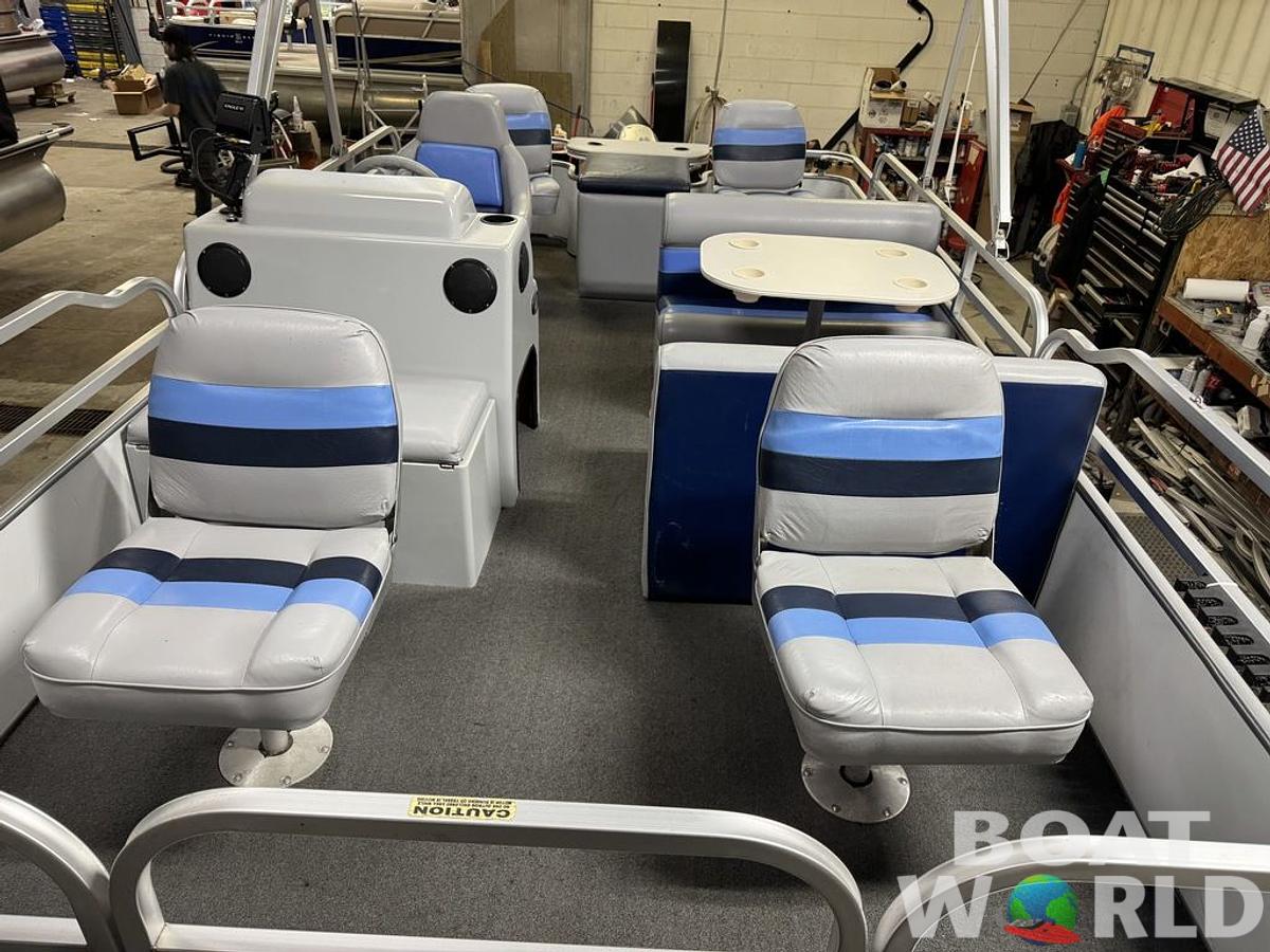 Used 2002 TMC 2200 FM Pontoon