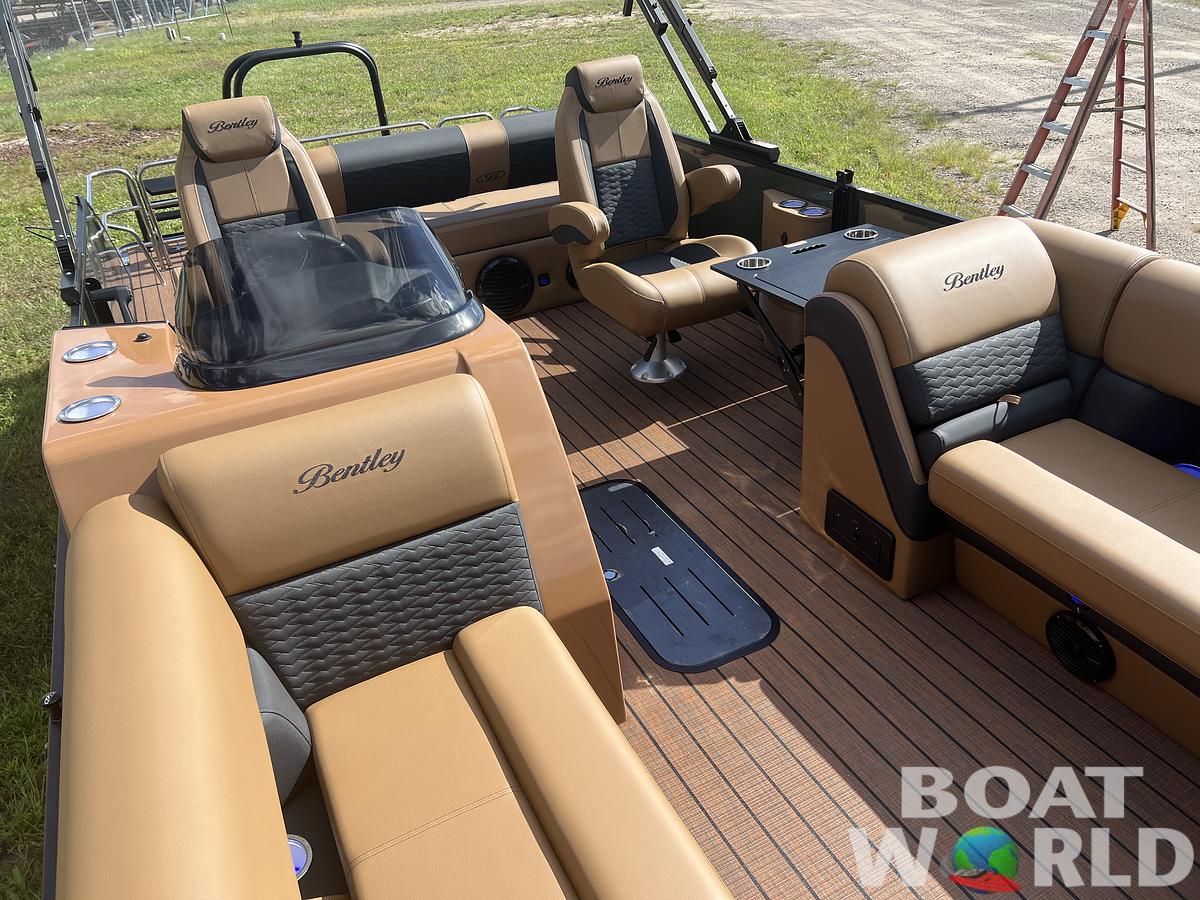 2026 Bentley Pontoons Elite 223 Swingback Tritoon