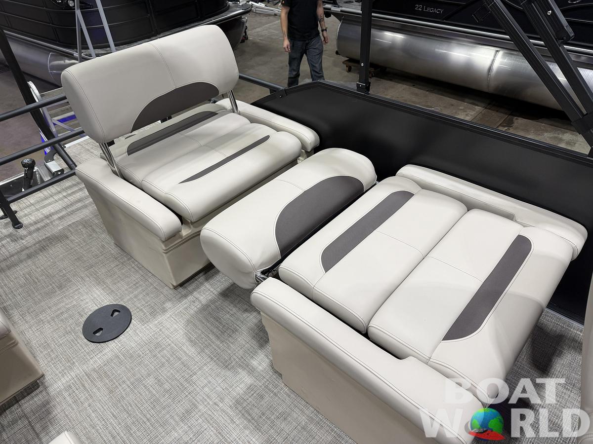 2027 Bentley Legacy 223 QSB Swingback Tritoon $55995