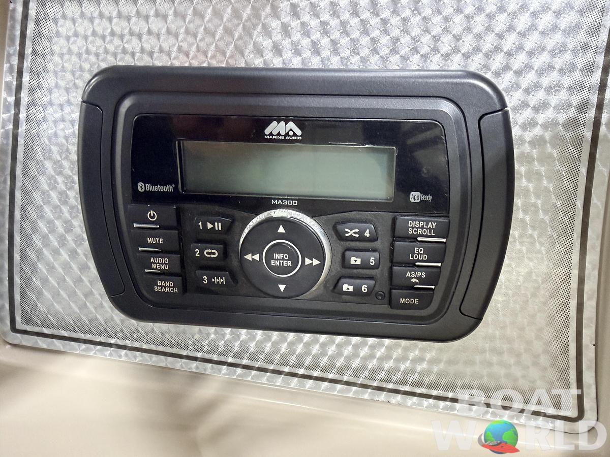 Used 2018 Premier 220 SunSpree