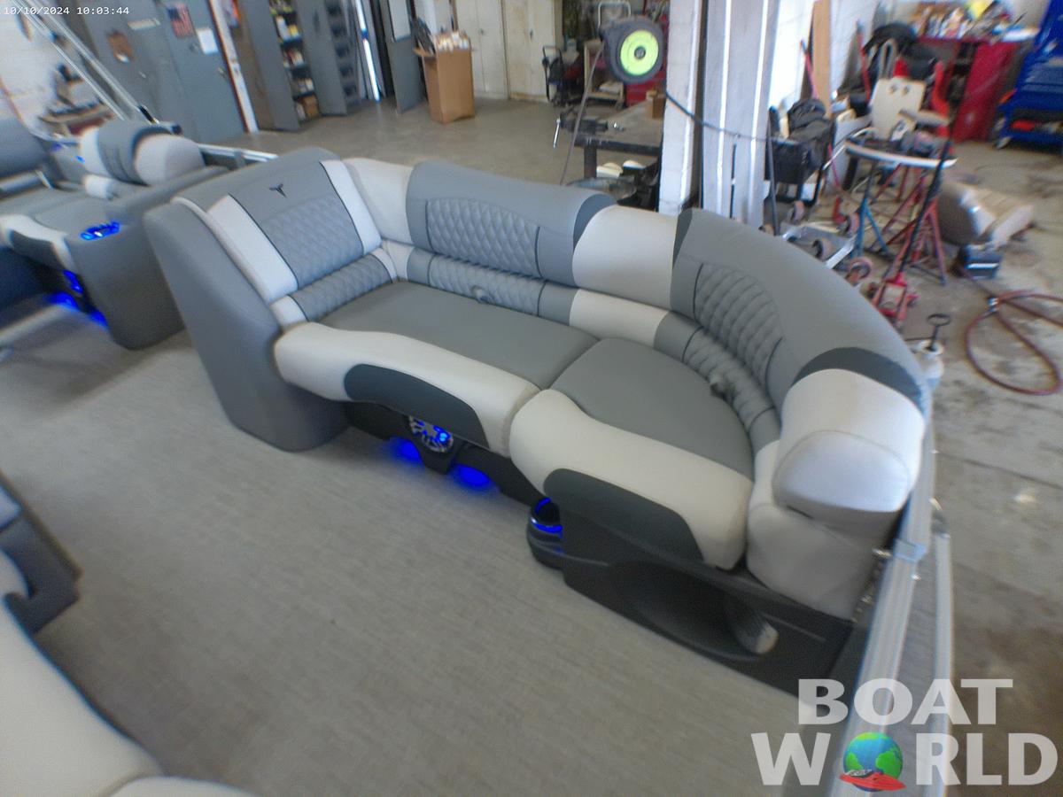 2025 Tahoe Pontoons Cascade 2385 Swingback (VRL) Tritoon & Honda 4-Stroke EFI