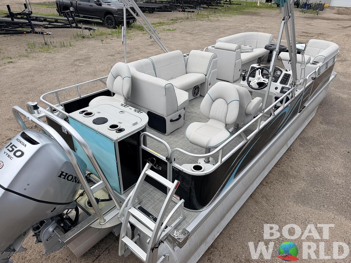 Used 2019 Qwest 822 LS Tritoon & 150HP Honda 4Stroke -$29,995