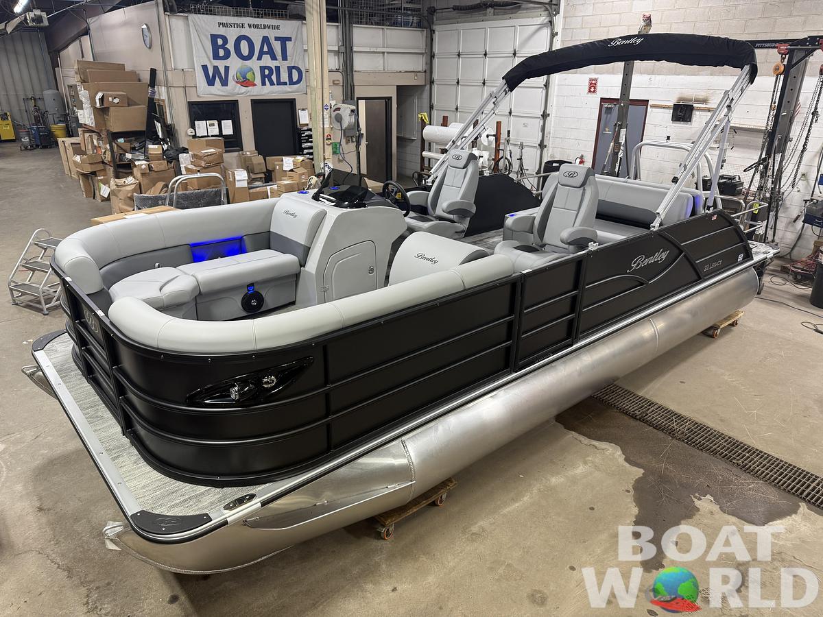 2026 Bentley Pontoons Legacy 220 Swingback & 4-Stroke EFI