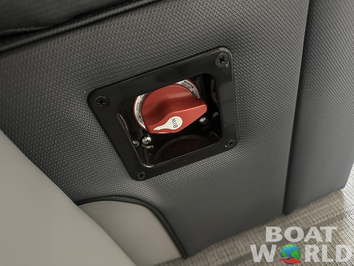 2025 Bentley Pontoons Elite 223 Admiral Quad Lounge Tritoon & Honda 4-Stroke EFI