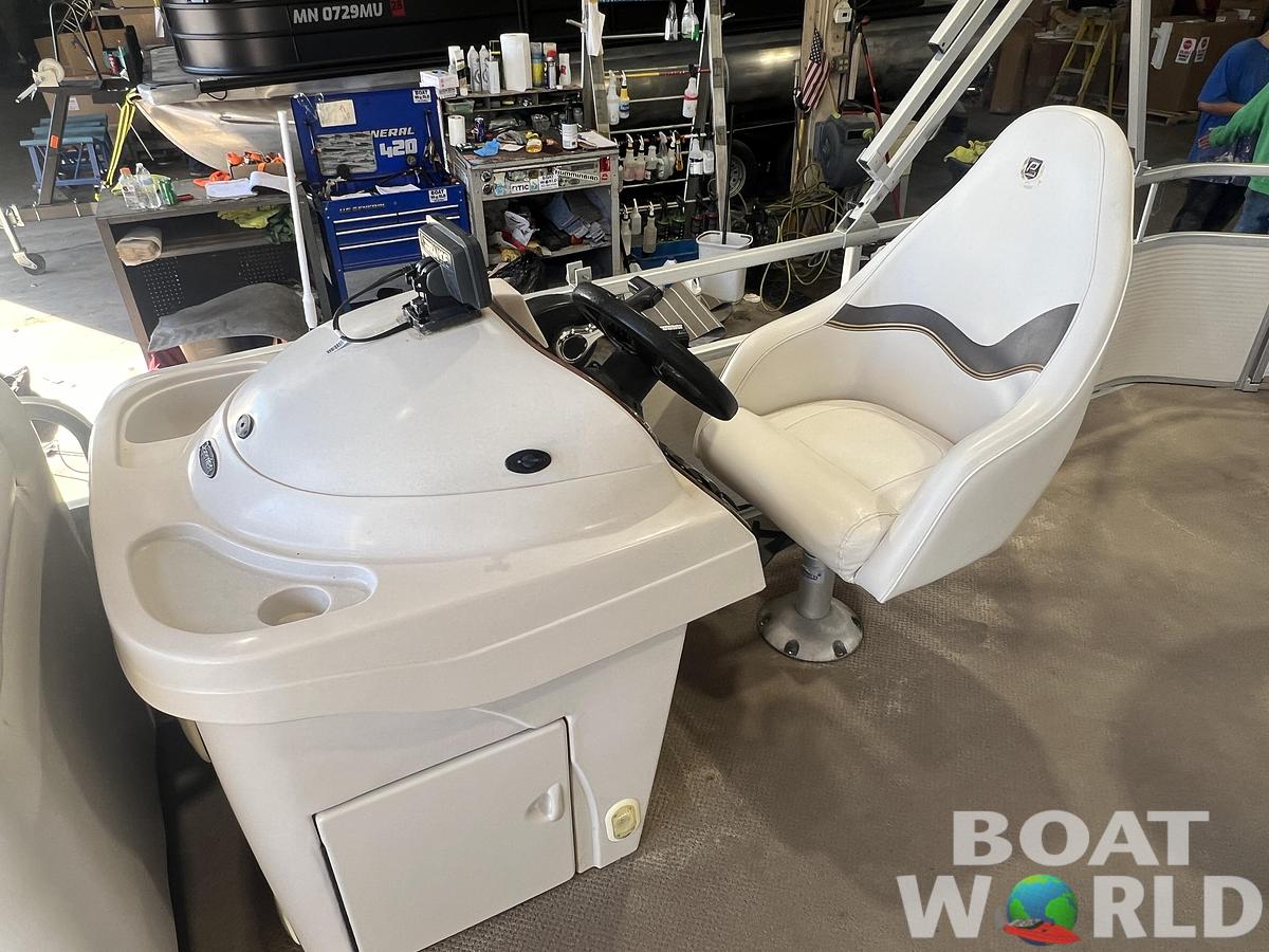 Used 2005 Premier 210 SunSation & 50HP Yamaha 4Stroke -$14,995