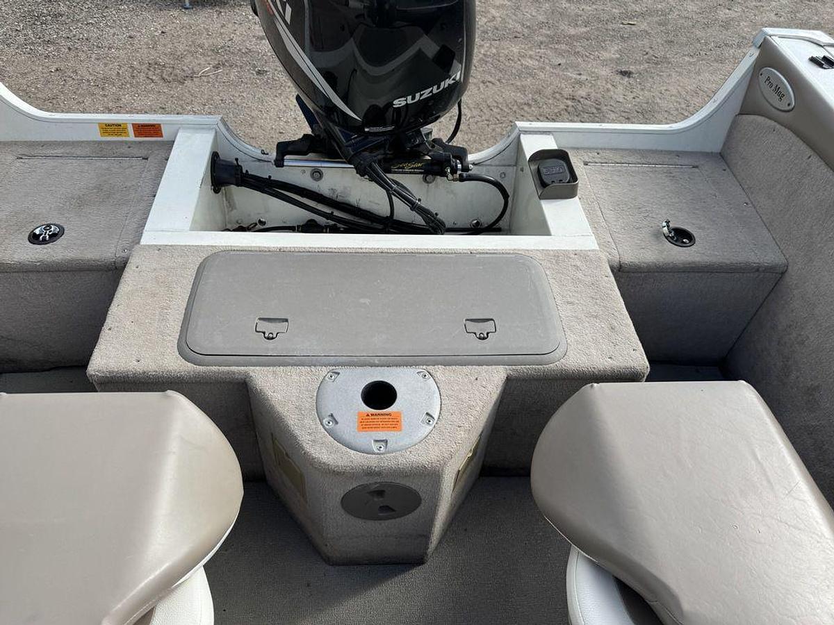 Used 2010 Smoker Craft Pro Mag 182