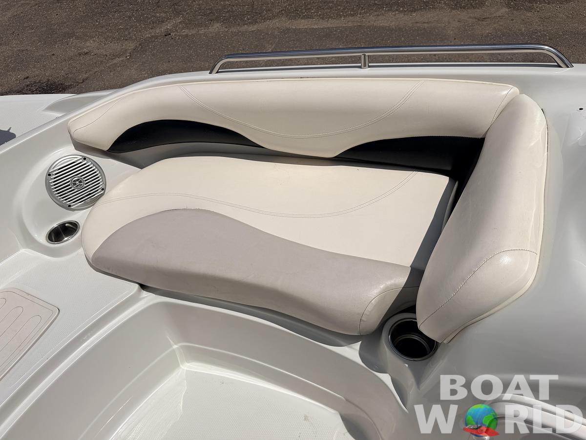 Used 2011 Tahoe 215 Xi Deck Boat & 220HP Mercruiser V8 -$17,995