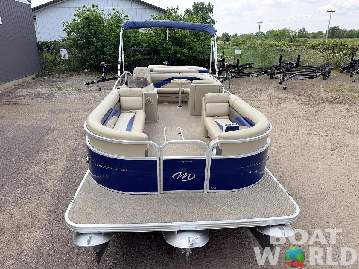 Used 2013 Manitou 220 Xplode VP Tritoon & 150HP Yamaha 4Stroke -$29,995