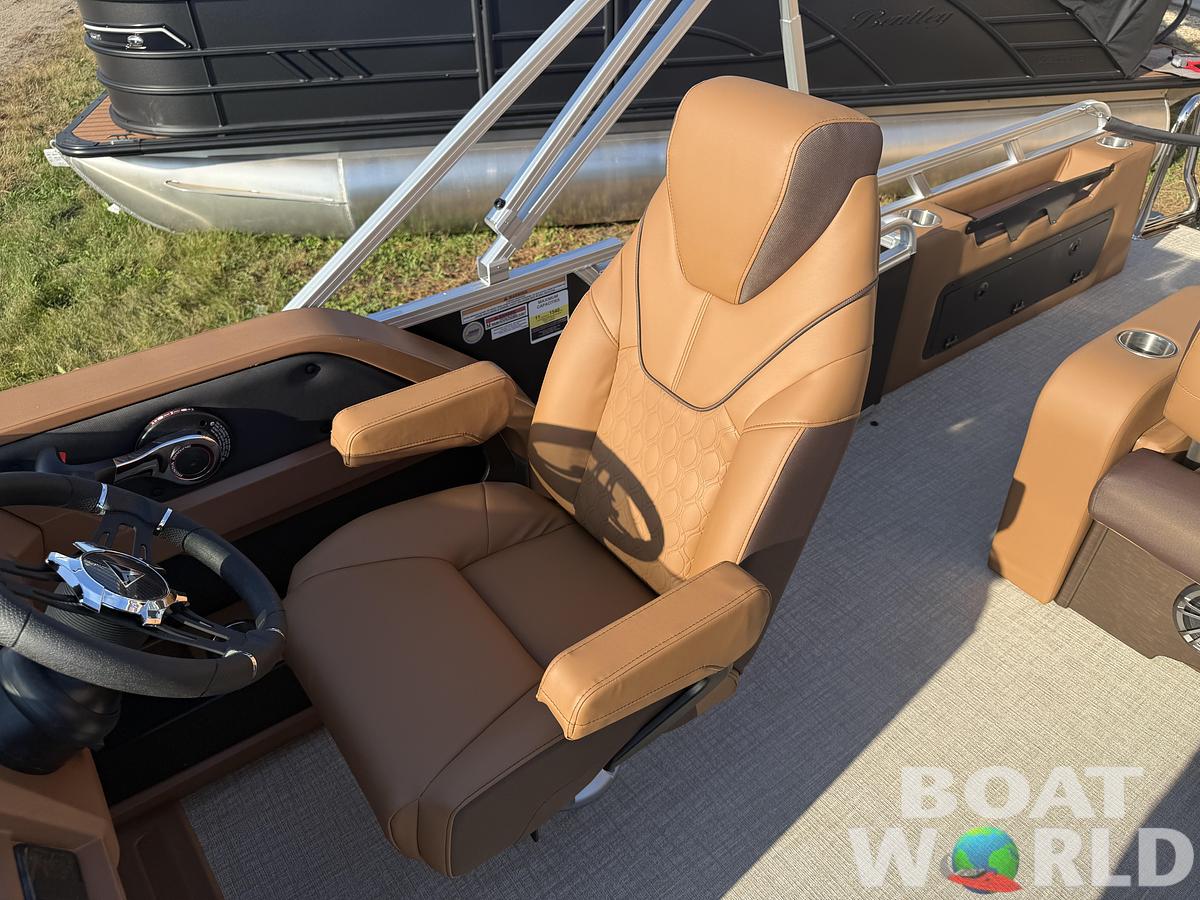 2025 Tahoe Pontoons LTZ 2385 Entertainer