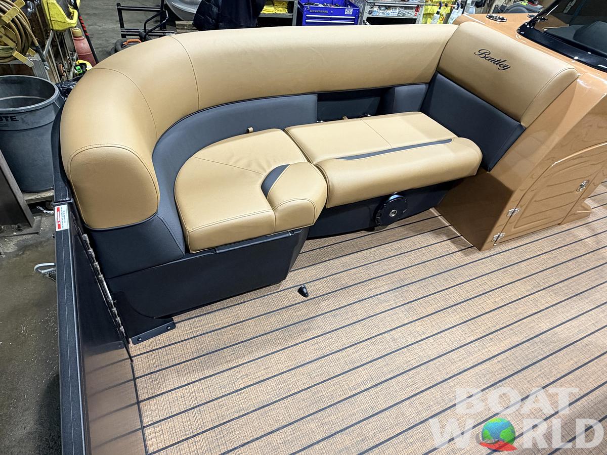 2026 Bentley Legacy 220 Swingback Pontoon $38995