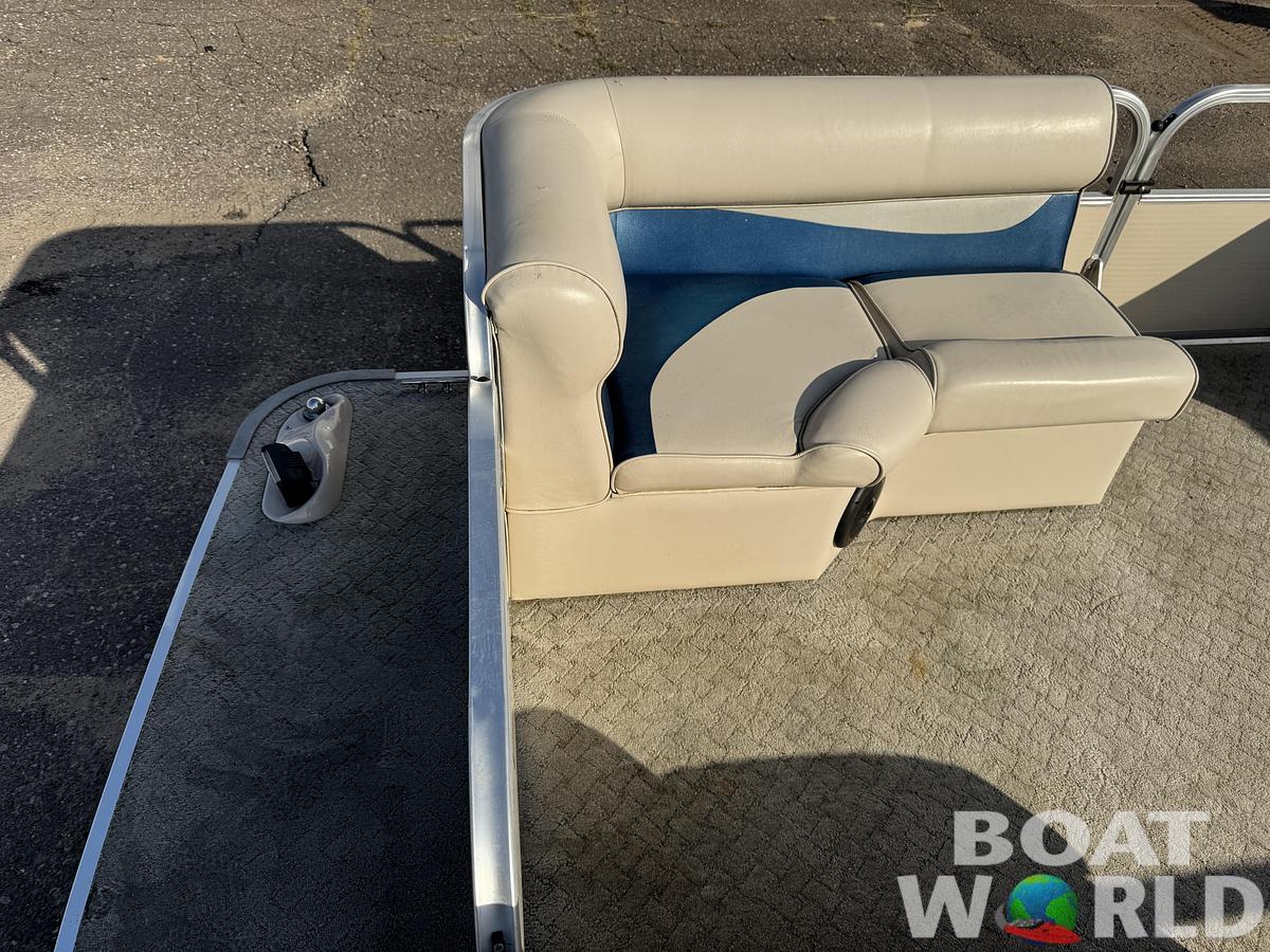 Used 2009 Weeres Family Fish Deluxe 220 Pontoon