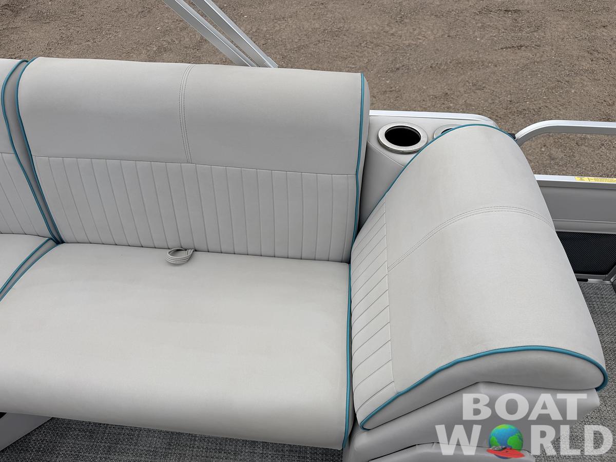 Used 2019 Qwest 822 LS Tritoon & 150HP Honda 4Stroke -$29,995