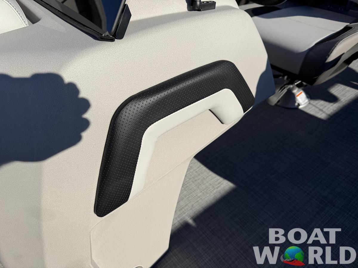 2026 Princecraft Vectra 21 RL Swingback SS Pontoon 