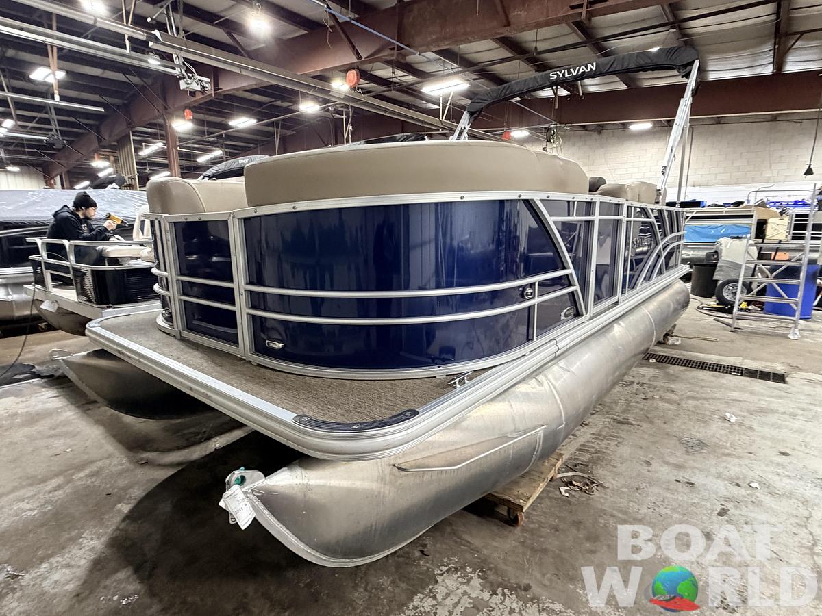 Used 2022 Sylvan  Mirage 820 Fish & Cruise