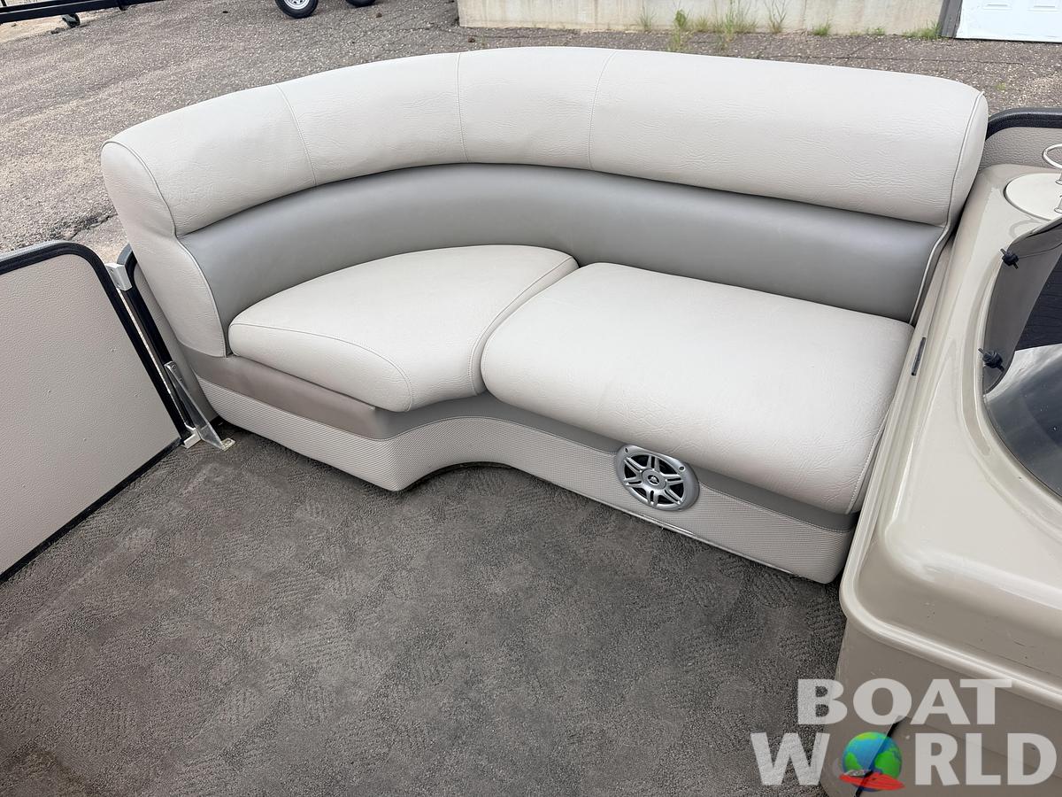 Used 2012 Premier 225 Solaris & 50HP Yamaha 4Stroke -$19,995