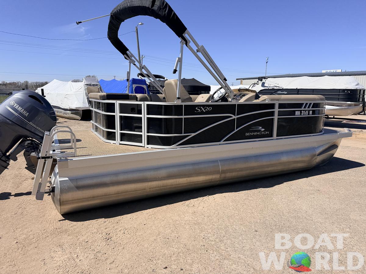 Used 2023 Bennington 20 SX Cruise & 90HP Yamaha 4Stroke - $31,995