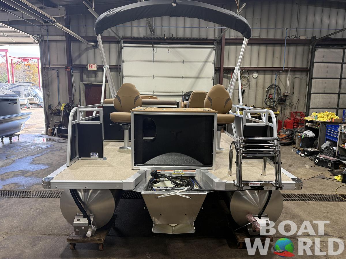 2027 Tahoe Sport Rear Fish 2385 & 4-Stroke $37995