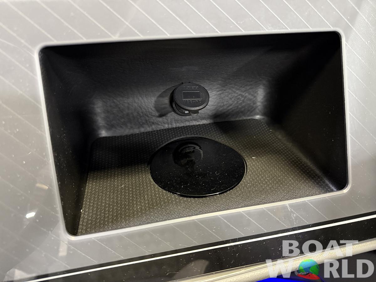 2025 Tahoe Pontoons Cascade 2385 Quad Lounge Tritoon & Honda 4-Stroke EFI