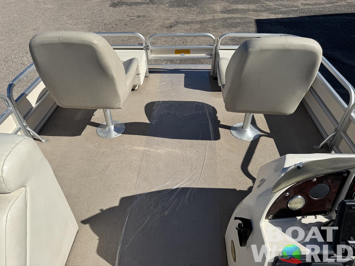 Used 2004 Sweetwater 2222 DF Pontoon